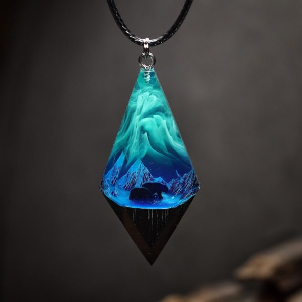 Aurora Resin Luminous Pendant Necklace